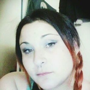 Meet your Posher, Roxanne